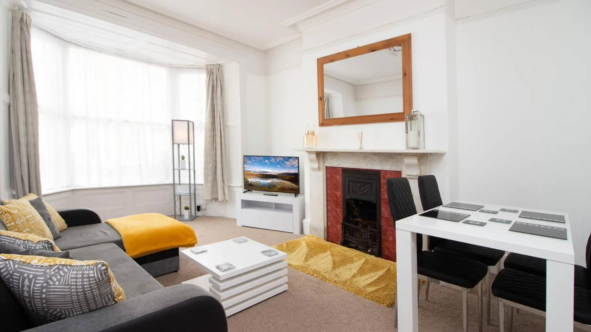 Raleigh Gf - Ground Floor 1 Bed Georgian Flat In The City Centre Free Parking And Wifi Exeter